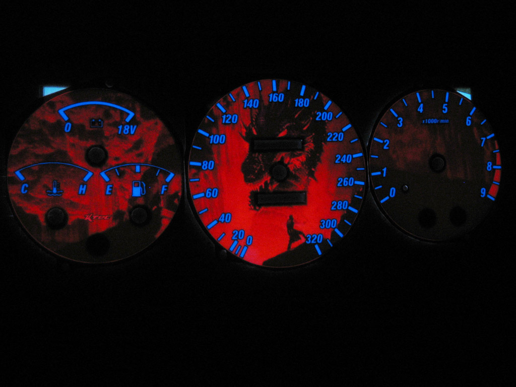 Toyota celica t18 dragon   -  Plasmatachoscheiben leuchtend